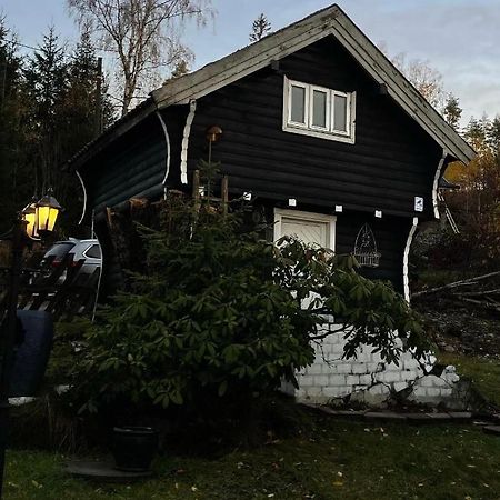 Stabbur Steinbekken, Back To Basic Primitive Overnight Eidsvoll Buitenkant foto